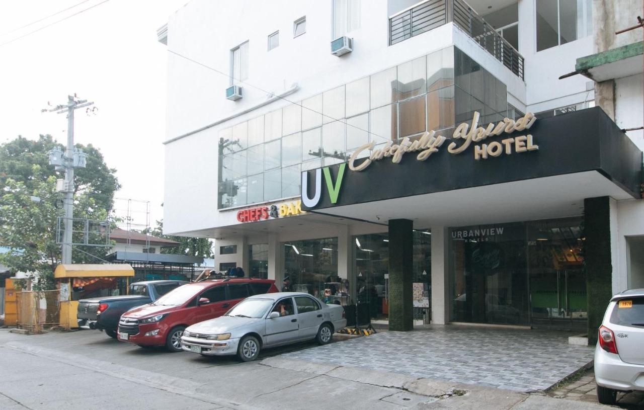 Urbanview At Lacson Street Bacolod City By Reddoorz Buitenkant foto